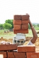 苦难的印度建筑女工